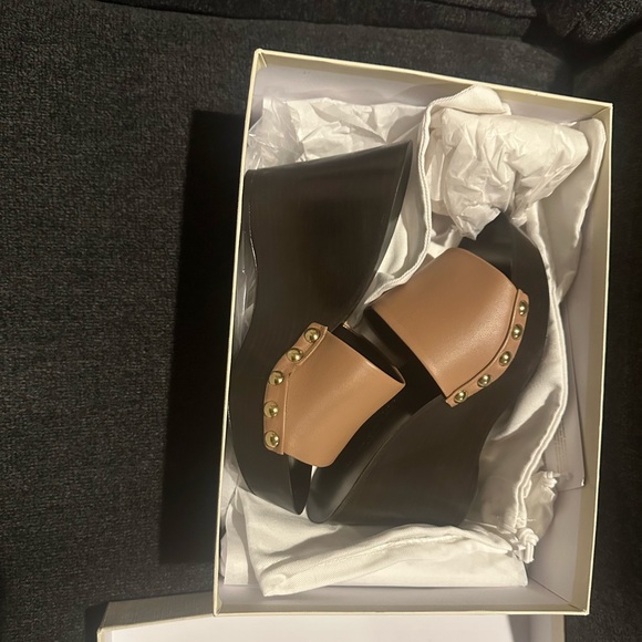 MARION PARKLE SANDALS.Size 38 1/2. Excellent condition with dust bag and box - Picture 1 of 4